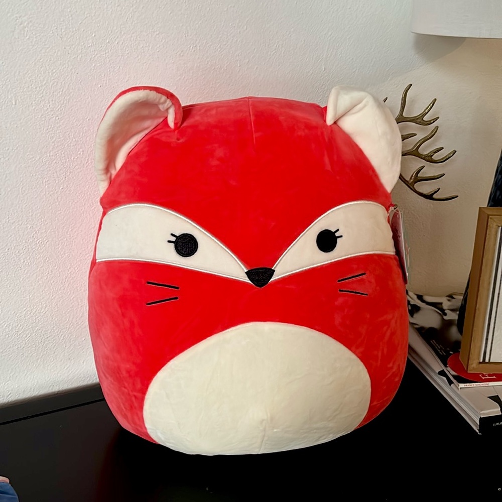 Squishmallow FIFI. 16 in.
